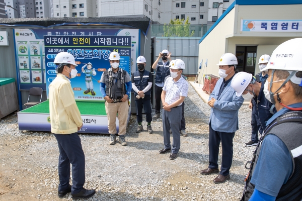 집현중 현장을 찾은 최교진 교육감 모습