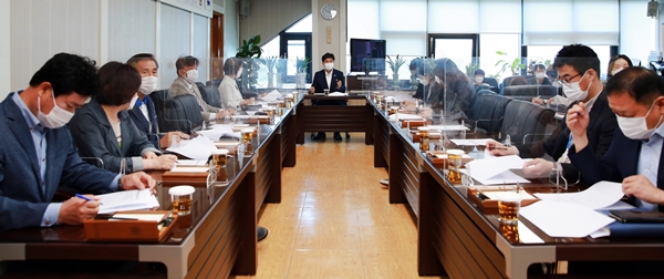 제4회 의원회의 모습