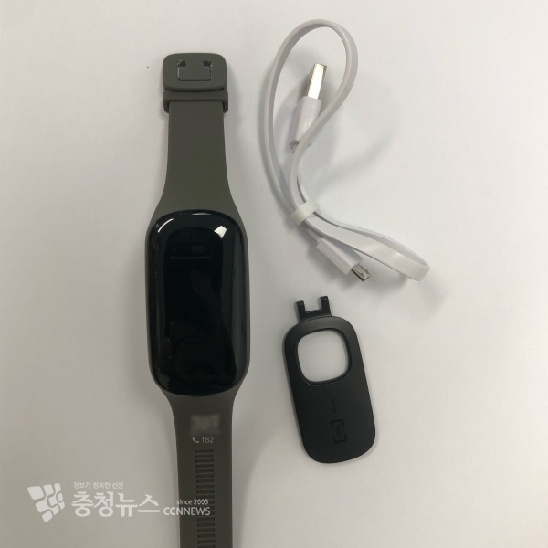 배회감지기 구성품 모습