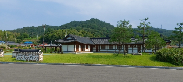 서천군 한산면 동자북 마을, 제8회 행복농촌만들기 콘테스트 본선 진출(한옥 숙박시설 모습)