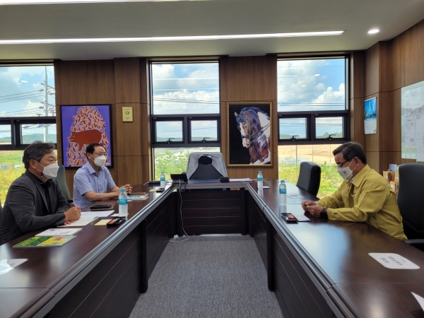 ​노박래 서천군수, 장항국가산단 기업 애로사항 청취 및 임직원 전입 독려(해성푸드원 방문 모습)​