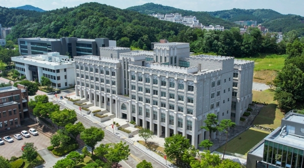 고려대학교 세종캠퍼스 석원경상관 전경