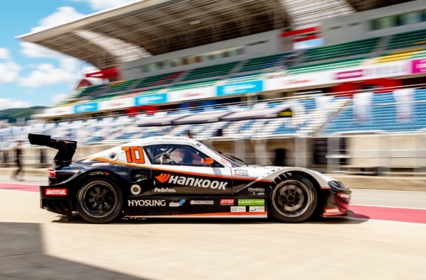 CJ슈퍼레이스 최상위 슈퍼 6000 클래스에서 한국타이어 장착 조항우 선수 완벽한 질주로 1위