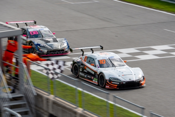 CJ슈퍼레이스 최상위 슈퍼 6000 클래스에서 한국타이어 장착 조항우 선수 완벽한 질주로 1위