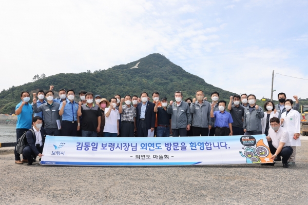 김동일 시장, 도서 방문해 소통행정 모습