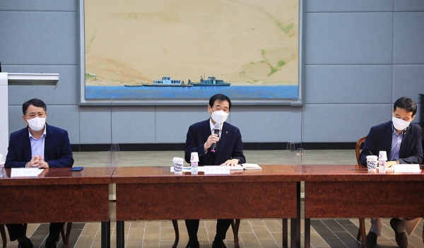 한남대 이광섭총장, 실험실특화형 창업선도대학 선정 교원 간담회