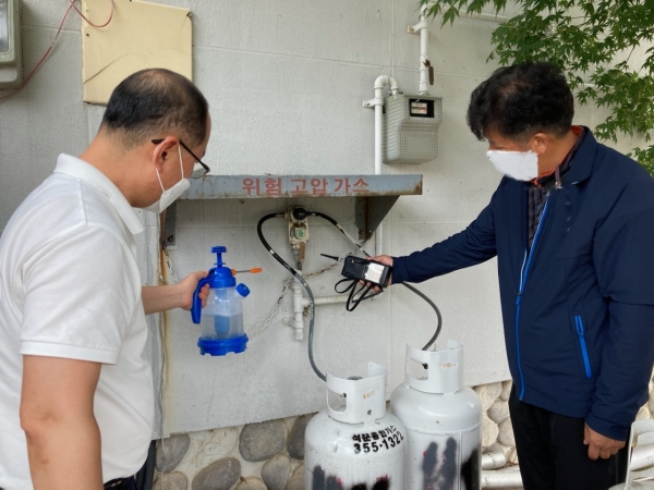농어촌민박 가스안전점검 실시 모습