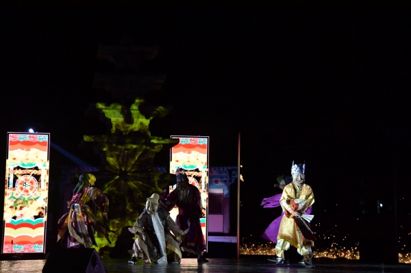 미디어 아트 개막 장면