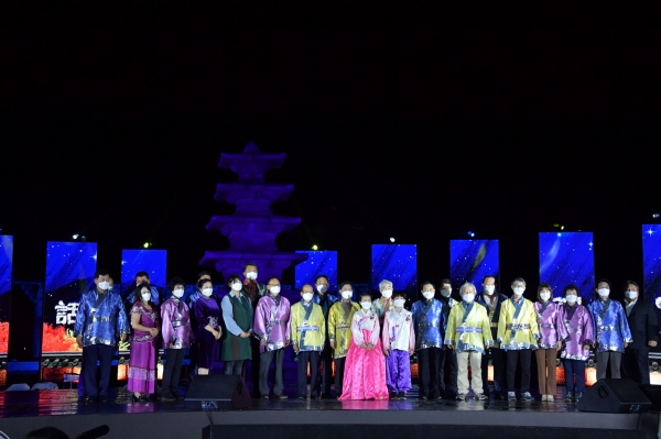 미디어 아트 개막 장면