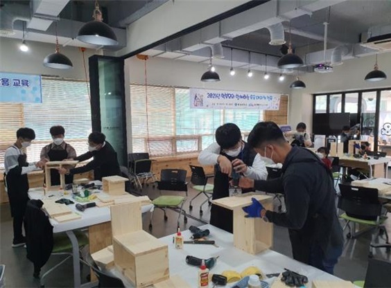 정보원, 토요메이커 캠프 진행 모습