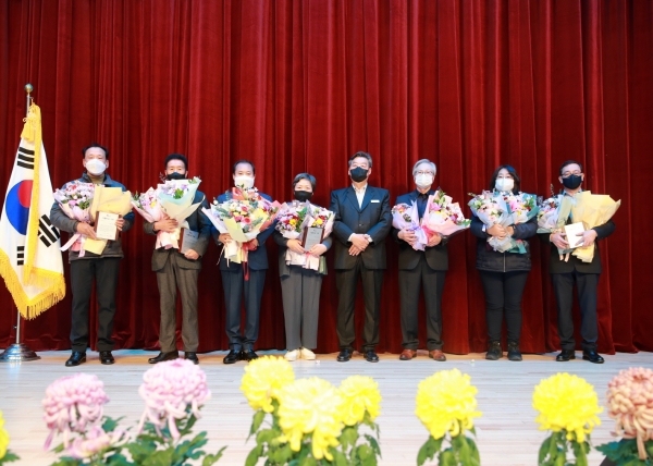 지난 10일 태안문화원 2층 공연장에서 진행된 ‘2021년 제4회 주민자치 한마당’ 행사 모습.