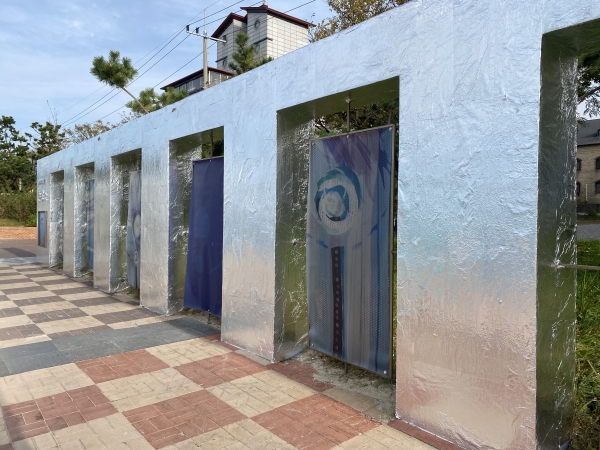 무창포미술관 작품 사진(정문경, Only the Wind Knows)