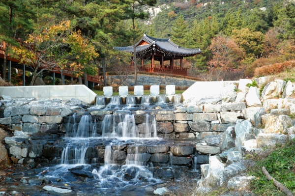 14일 태안읍 동문리에서 열린 ‘생태문화 샘골 도시공원 준공식’ 모습.