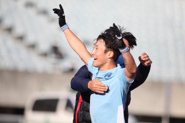 추가득점 기록한 천안의 이예찬