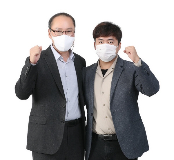 김성근 위원장 당선자(왼쪽)와 김성중 사무국장 당선자