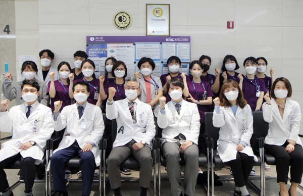 대한신장학회‘우수 인공신장실’ 인증 획득 기념사진