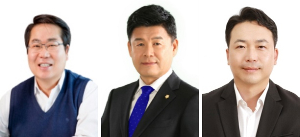 좌측부터 오세현 아산시장, 박성순 충남자원봉사센터장, 윤지상 전 충남도의원