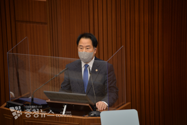 5분 발언하는 상병헌