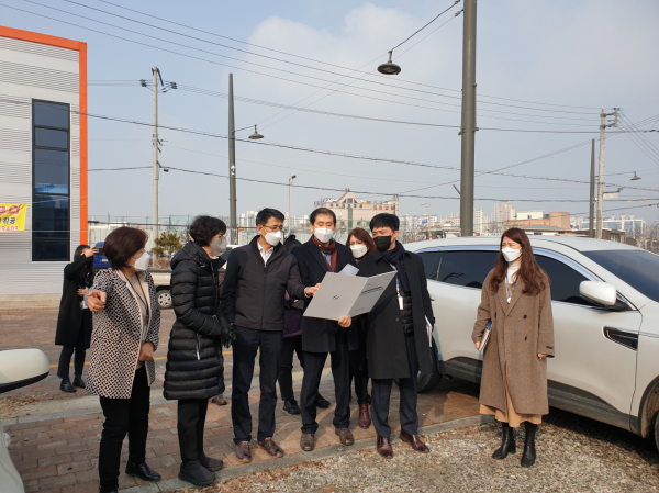 온양원도심 여성친화형 도시재생 사업지 방문한 이태규 아산 부시장