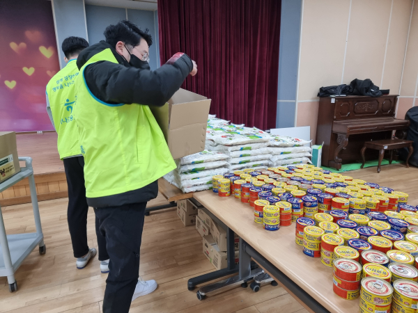 홀몸 어르신 대상 생활지원물품 전달