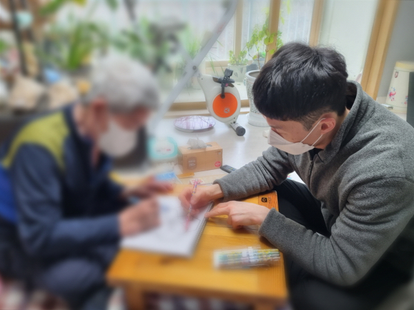 ‘찾아가는 가가호호 치매쉼터’ 운영 모습