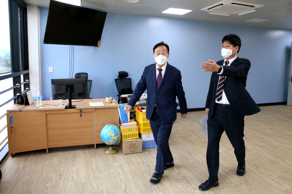 설동호 교육감, 3월 신설학교 개교 추진 현장점검 모습