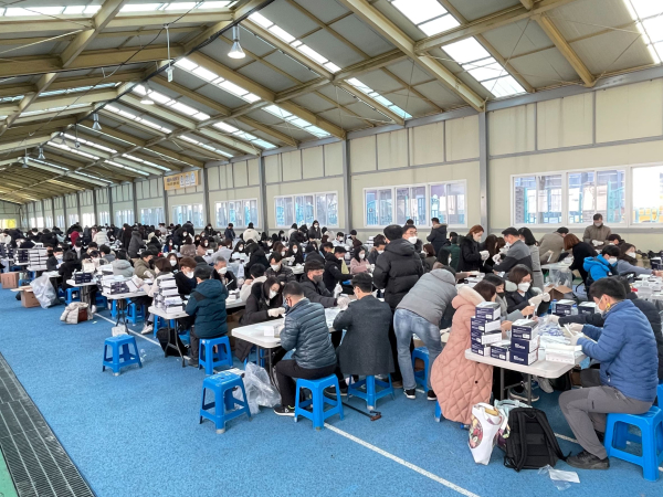 학생 배부용 자가진단키트 소분작업 실시 모습