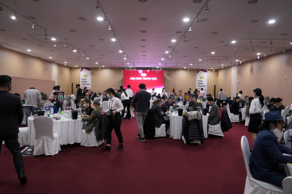 대전국제와인페스티벌의 메인행사이자 아시아 최고권위의 와인 품평회인‘아시아와인트로피(Asia Wine Trophy)’의 수상