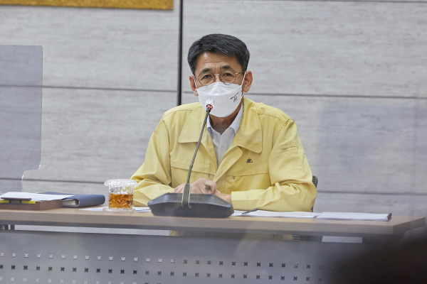 읍·면·동장 간담회를 주재하는 이태규 아산시부시장