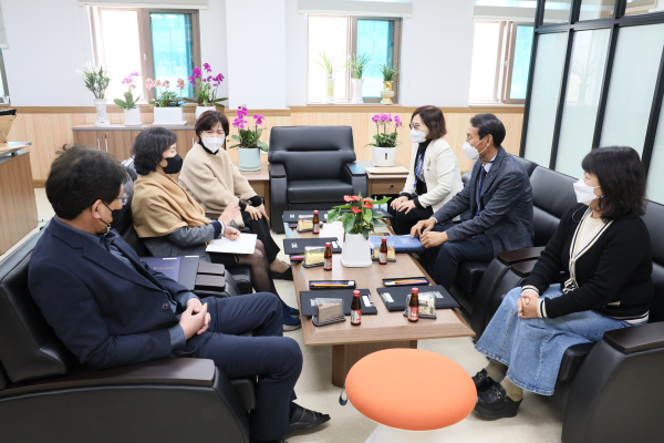 교육현장 지원 위한 교육장 학교 방문 실시 장면