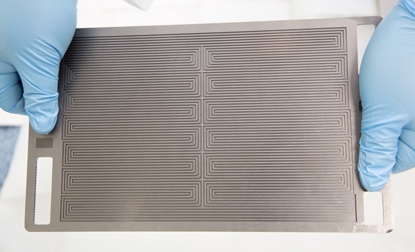 연구진이 개발한 CNT 탄소복합체 분리판