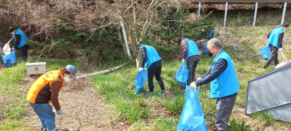 1일 고복자연공원에서 ‘직능단체 합동 국토대청결 운동’ 전개 모습