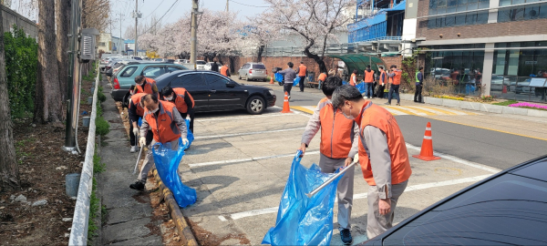 대전공장, 새봄맞이 환경정화 봉사활동 펼쳐