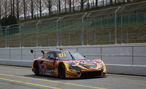 2021 CJ 슈퍼레이스 시즌 챔피언 ‘아트라스비엑스 모터스  포츠’ 소속 김종겸 선수 차량