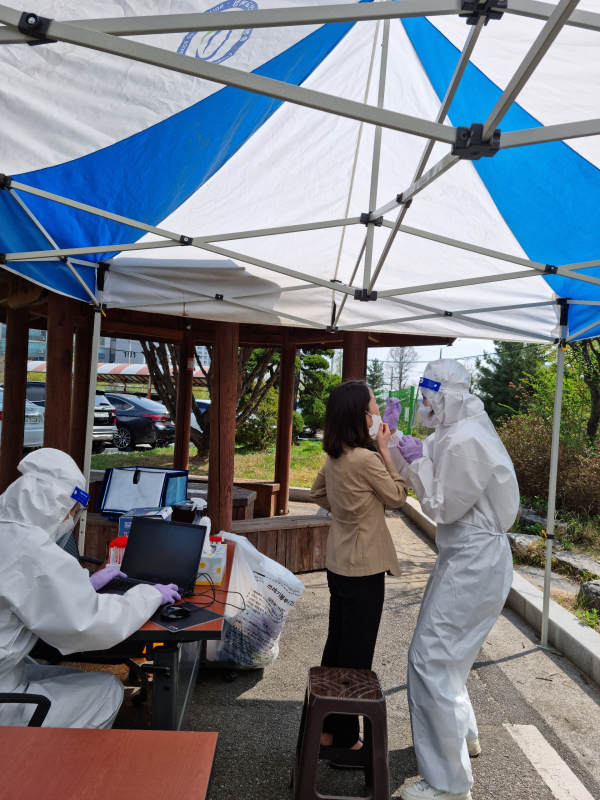 거점형 PCR 검사소 운영 장면