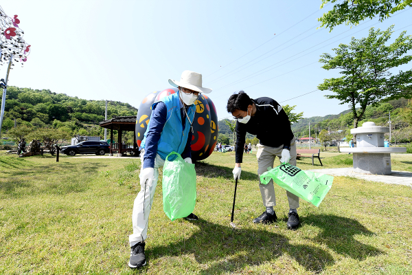 대청호오백리길 합동 플로깅 행사 사진