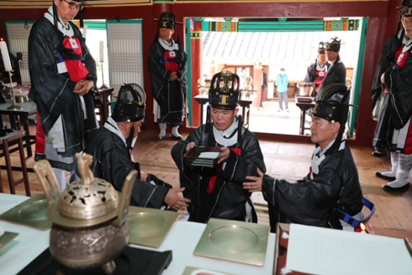 공기 2573년 춘기 석전 봉행 모습