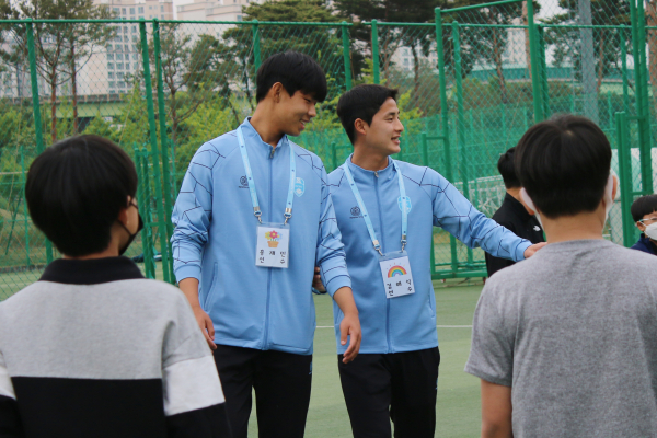 천안시 드림스타트 축구 꿈나무들과 축구 직업 체험 및 축구클리닉 행사 진행