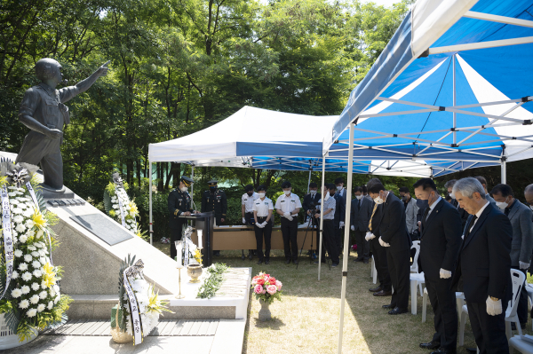 故 권영주 중위 42주기 추모식 거행