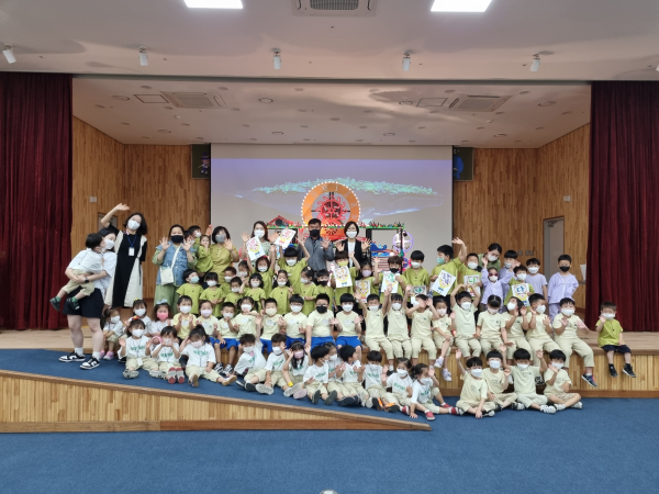 14일, 석문문화스포츠센터에서 기념촬영