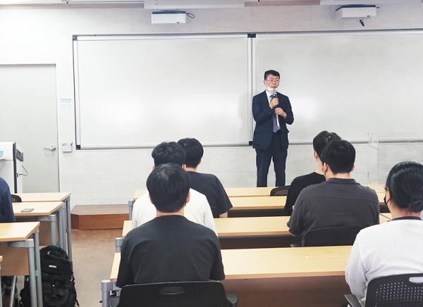 한국가스기술공사 진수남 경영전략본부장이 축사를 하고 있다.