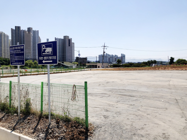 캠핑카 전용 주차장 전경