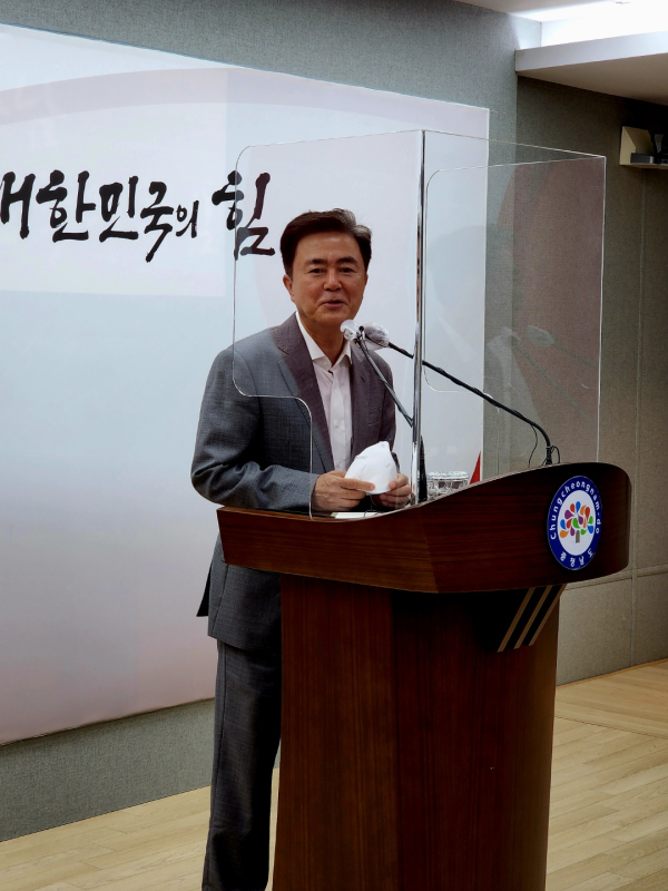 김태흠 충남도지사 당선인이 정무부지사 인선에 대해 설명하고 있다/이성엽 기자