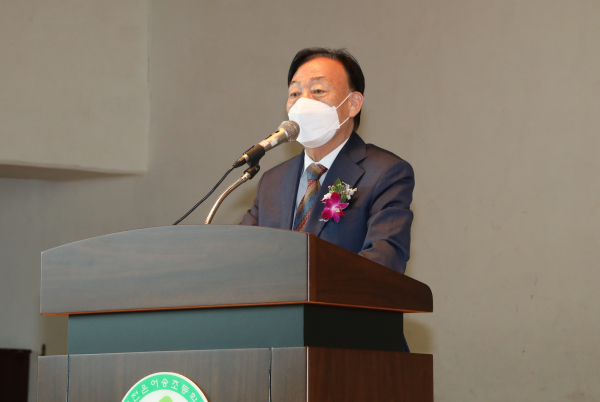 대전은어송초 농구부 창단식에서 인사말하는 설동호 교육감