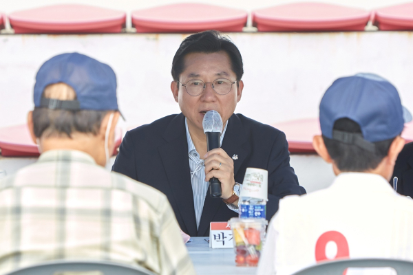 대한노인회 아산시지회 현장간담회에 방문한 박경귀 아산시장/아산시 제공