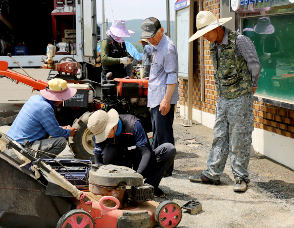 농기계 순회수리교육 모습.