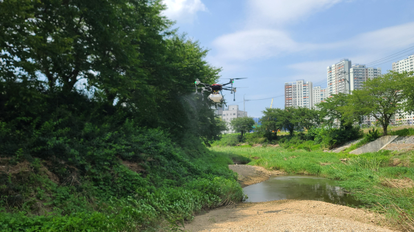 여름철 드론 방역소독 실시
