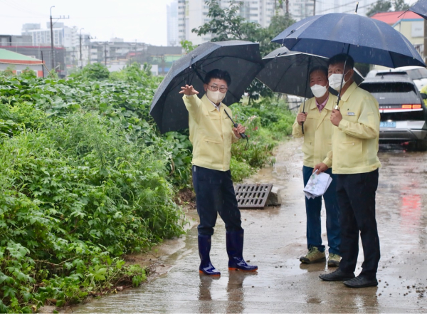 최충규 대덕구청장, 집중호우 대비 긴급 현장 점검 모습