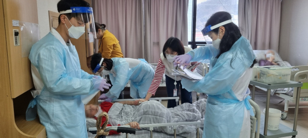 백신 4차 접종 관련 이미지