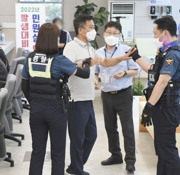 대전 중구 종합민원실 비상상황 대응 모의훈련 실시 모습